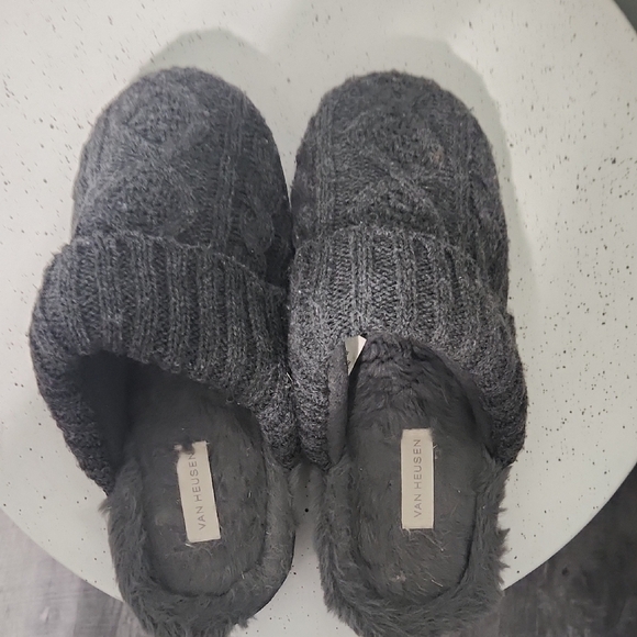 Van Heusen Charcoal Knit Slippers - Picture 1 of 2